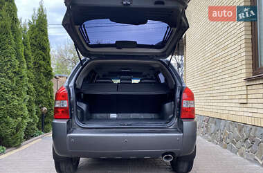 Позашляховик / Кросовер Hyundai Tucson 2009 в 