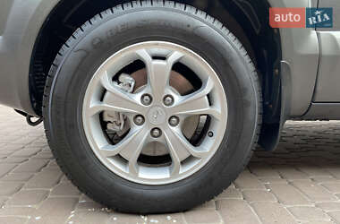 Позашляховик / Кросовер Hyundai Tucson 2009 в 