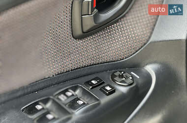 Внедорожник / Кроссовер Hyundai Tucson 2006 в 