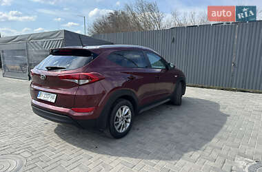 Внедорожник / Кроссовер Hyundai Tucson 2016 в 