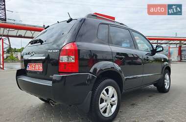 Внедорожник / Кроссовер Hyundai Tucson 2009 в 