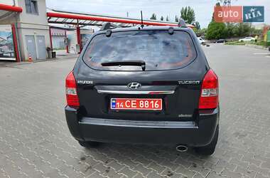 Внедорожник / Кроссовер Hyundai Tucson 2009 в 