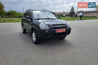 Внедорожник / Кроссовер Hyundai Tucson 2009 в 