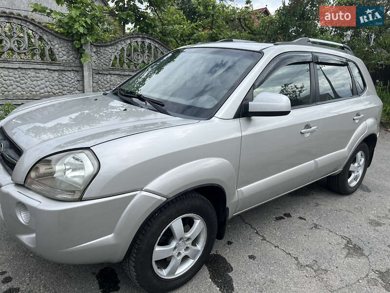 Внедорожник / Кроссовер Hyundai Tucson 2008 в 