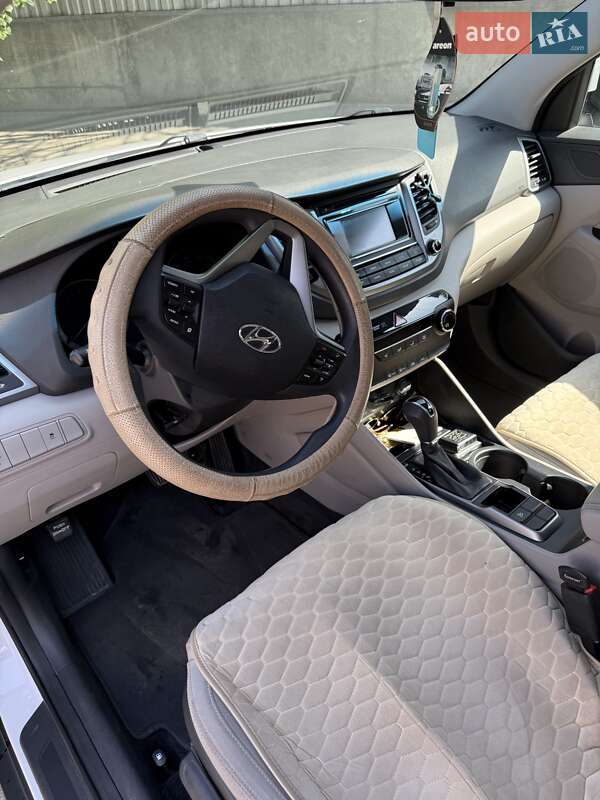 Внедорожник / Кроссовер Hyundai Tucson 2016 в Запорожье