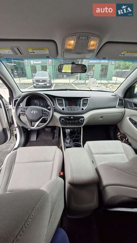 Позашляховик / Кросовер Hyundai Tucson 2015 в Ірпені