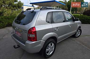 Позашляховик / Кросовер Hyundai Tucson 2006 в 