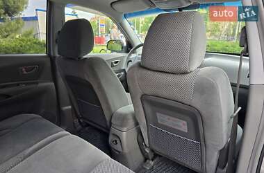 Позашляховик / Кросовер Hyundai Tucson 2006 в 