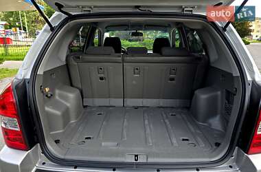 Позашляховик / Кросовер Hyundai Tucson 2006 в 