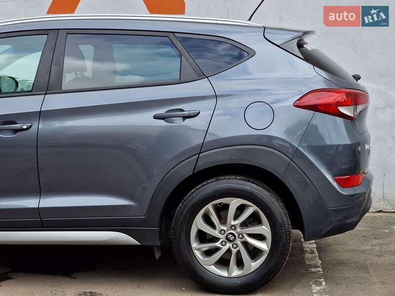 Позашляховик / Кросовер Hyundai Tucson 2016 в Одесі