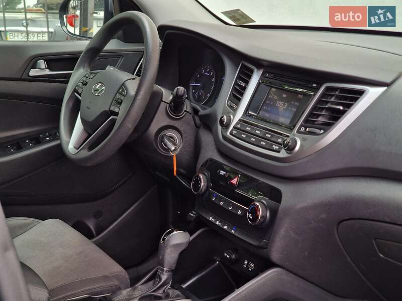 Позашляховик / Кросовер Hyundai Tucson 2016 в Одесі