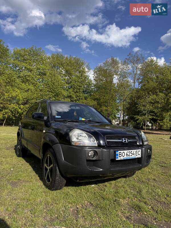 Внедорожник / Кроссовер Hyundai Tucson 2007 в 