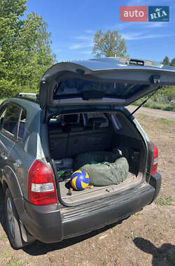 Внедорожник / Кроссовер Hyundai Tucson 2006 в 