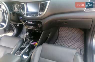 Внедорожник / Кроссовер Hyundai Tucson 2017 в 