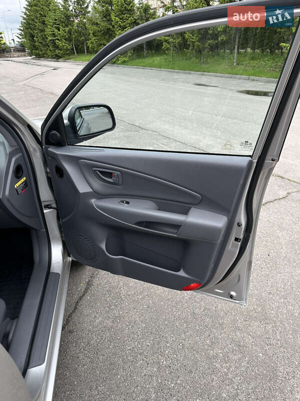 Позашляховик / Кросовер Hyundai Tucson 2005 в Тернополі