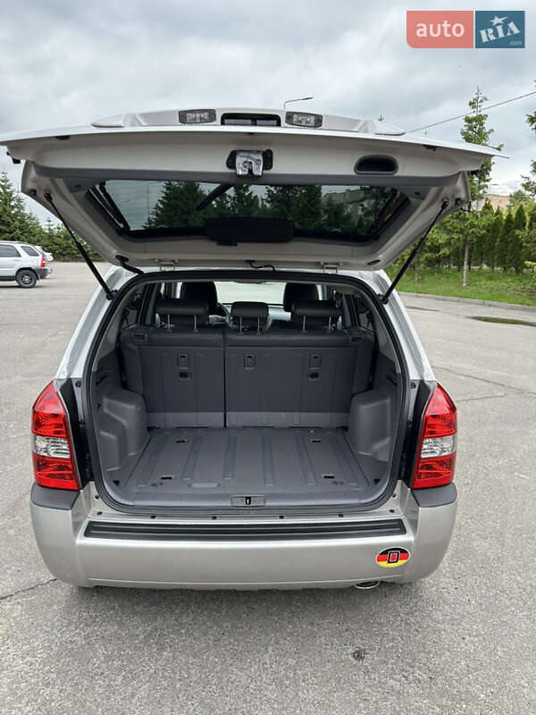 Позашляховик / Кросовер Hyundai Tucson 2005 в Тернополі