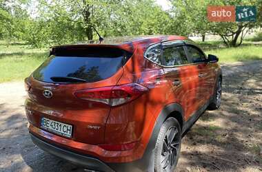 Внедорожник / Кроссовер Hyundai Tucson 2015 в 