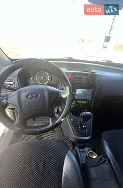 Внедорожник / Кроссовер Hyundai Tucson 2011 в 