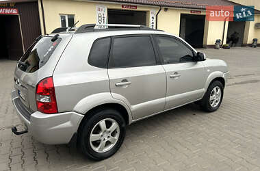 Внедорожник / Кроссовер Hyundai Tucson 2006 в 