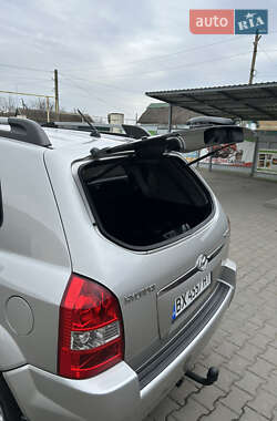 Внедорожник / Кроссовер Hyundai Tucson 2006 в 