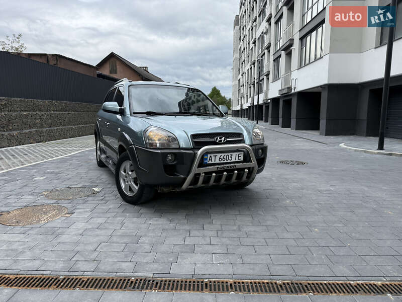 Внедорожник / Кроссовер Hyundai Tucson 2008 в 