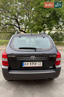 Позашляховик / Кросовер Hyundai Tucson 2010 в 