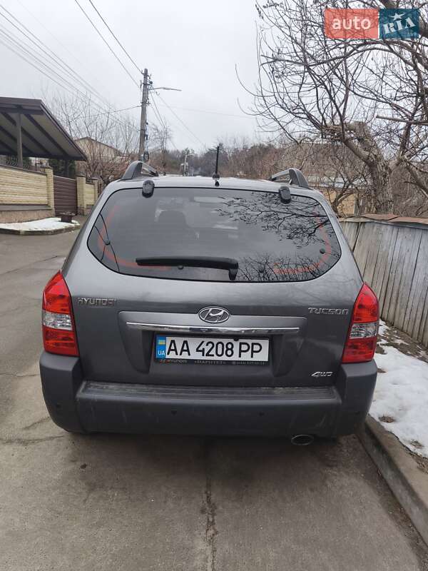 Позашляховик / Кросовер Hyundai Tucson 2011 в Києві