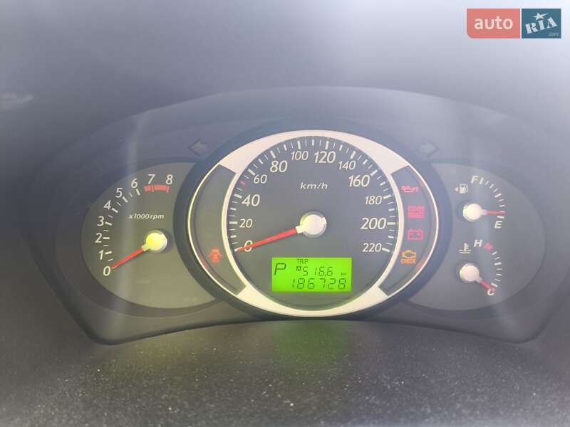 Позашляховик / Кросовер Hyundai Tucson 2011 в Києві