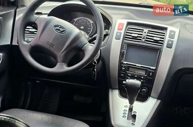Внедорожник / Кроссовер Hyundai Tucson 2006 в 