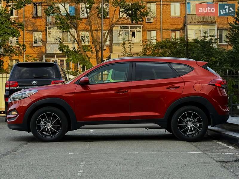 Внедорожник / Кроссовер Hyundai Tucson 2017 в Киеве