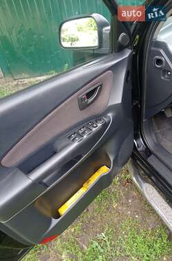 Внедорожник / Кроссовер Hyundai Tucson 2007 в 