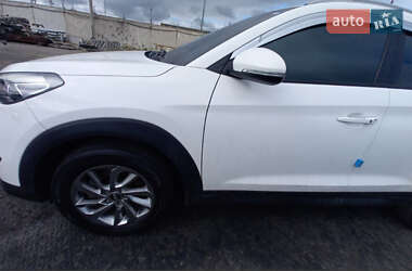 Внедорожник / Кроссовер Hyundai Tucson 2017 в 
