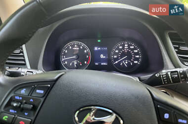Позашляховик / Кросовер Hyundai Tucson 2017 в 