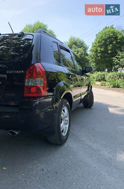 Внедорожник / Кроссовер Hyundai Tucson 2006 в 