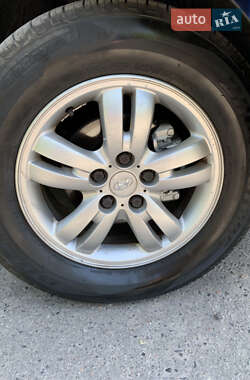Внедорожник / Кроссовер Hyundai Tucson 2006 в 