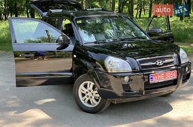 Внедорожник / Кроссовер Hyundai Tucson 2006 в 
