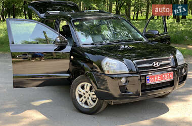 Внедорожник / Кроссовер Hyundai Tucson 2006 в 