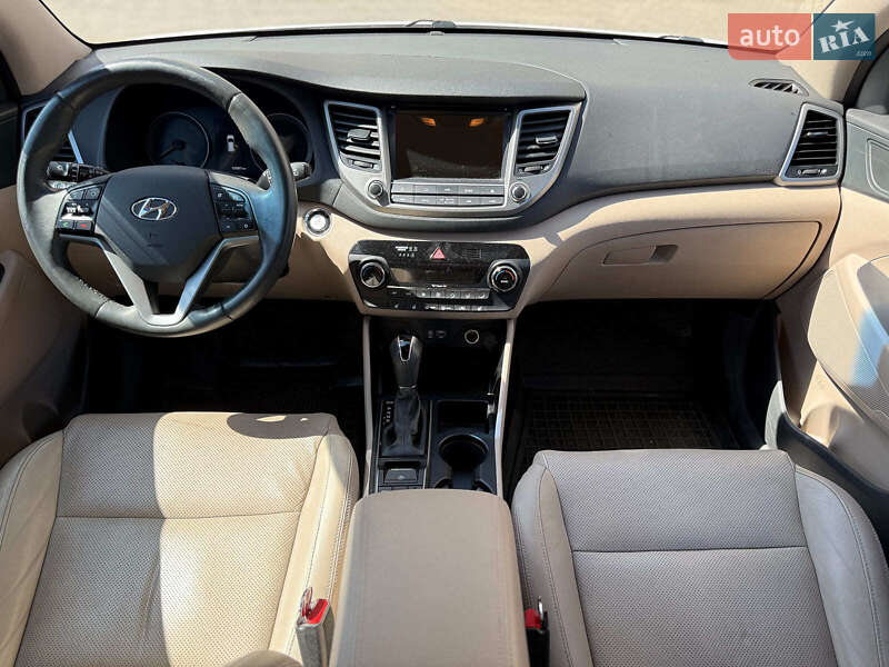 Позашляховик / Кросовер Hyundai Tucson 2016 в Одесі