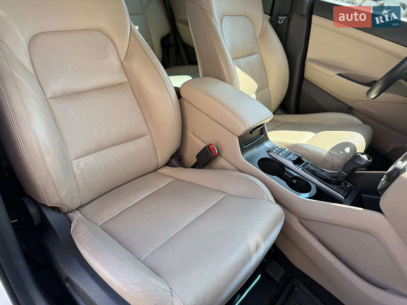 Позашляховик / Кросовер Hyundai Tucson 2016 в Одесі