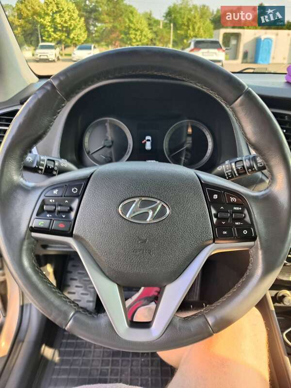 Позашляховик / Кросовер Hyundai Tucson 2016 в Дніпрі