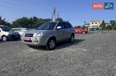 Внедорожник / Кроссовер Hyundai Tucson 2006 в 