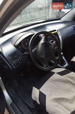 Внедорожник / Кроссовер Hyundai Tucson 2008 в 