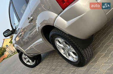 Внедорожник / Кроссовер Hyundai Tucson 2008 в 