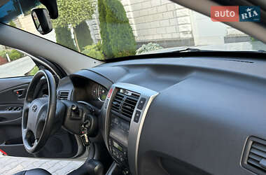 Внедорожник / Кроссовер Hyundai Tucson 2008 в 