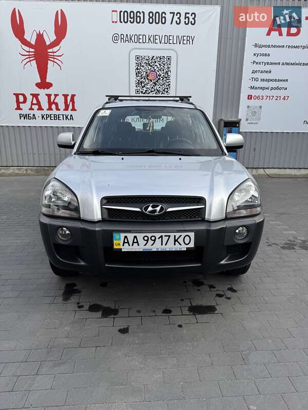 Позашляховик / Кросовер Hyundai Tucson 2011 в Києві