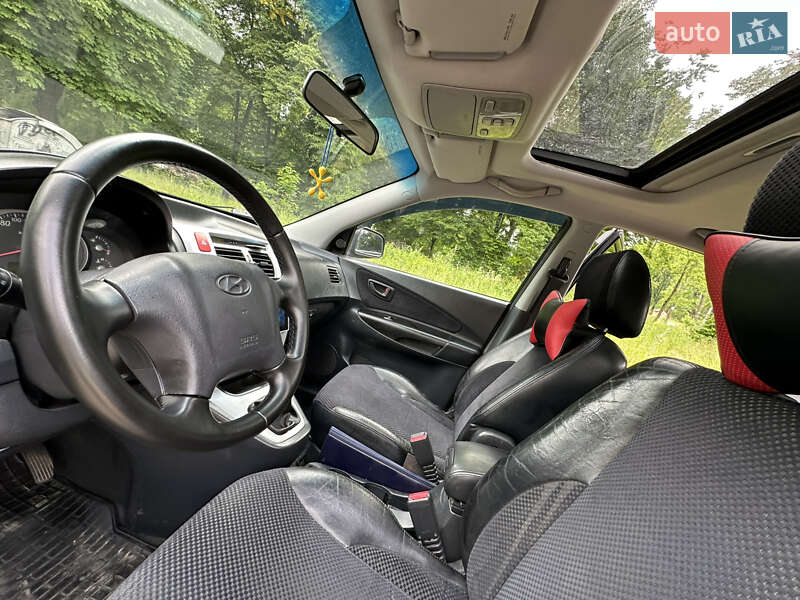 Позашляховик / Кросовер Hyundai Tucson 2005 в Дрогобичі