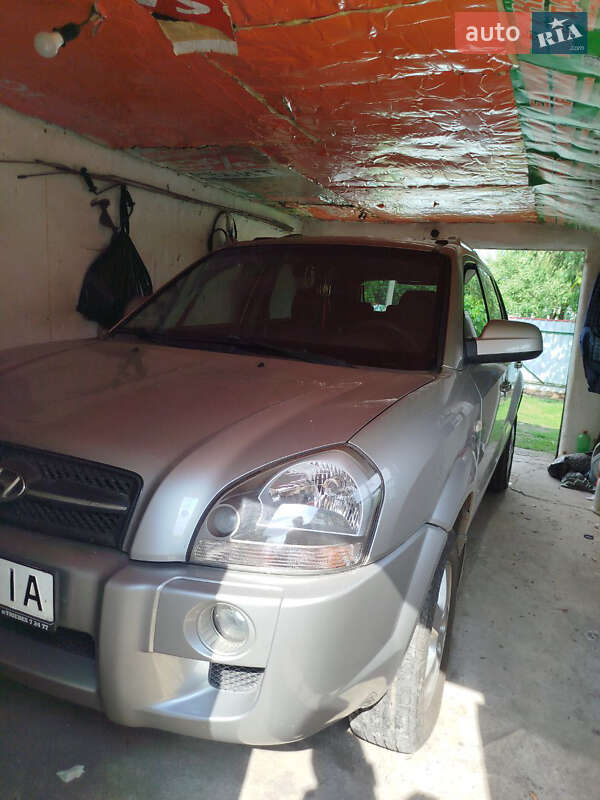 Позашляховик / Кросовер Hyundai Tucson 2005 в Черкасах