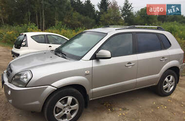 Внедорожник / Кроссовер Hyundai Tucson 2005 в 
