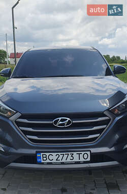 Внедорожник / Кроссовер Hyundai Tucson 2015 в 