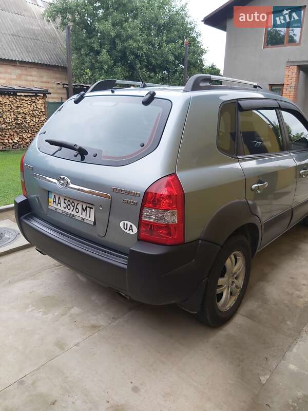 Внедорожник / Кроссовер Hyundai Tucson 2006 в Ревном фото 6 Внедорожник / Кроссовер Hyundai Tucson 2006 в Ревном